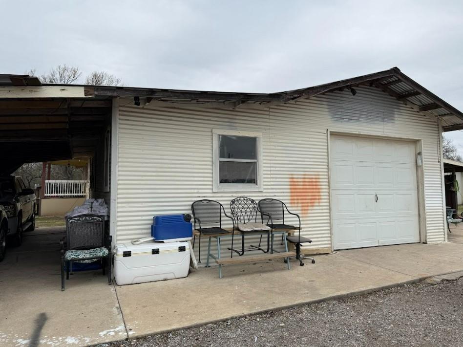 622 Longhollow Rd, Dale, TX 78616