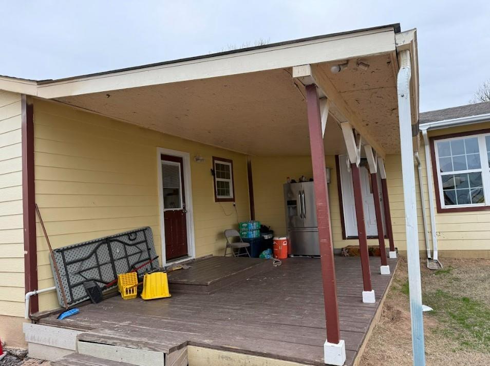 622 Longhollow Rd, Dale, TX 78616