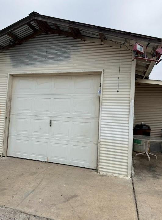 622 Longhollow Rd, Dale, TX 78616