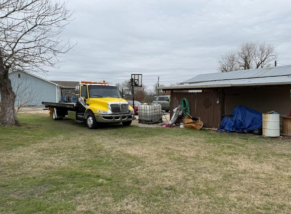 622 Longhollow Rd, Dale, TX 78616