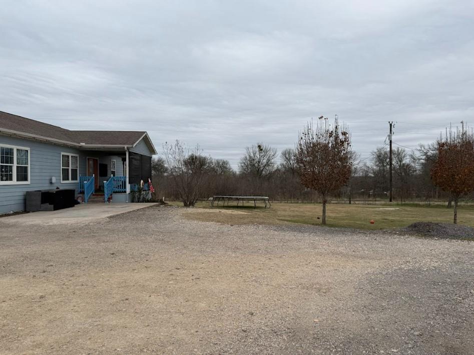 622 Longhollow Rd, Dale, TX 78616