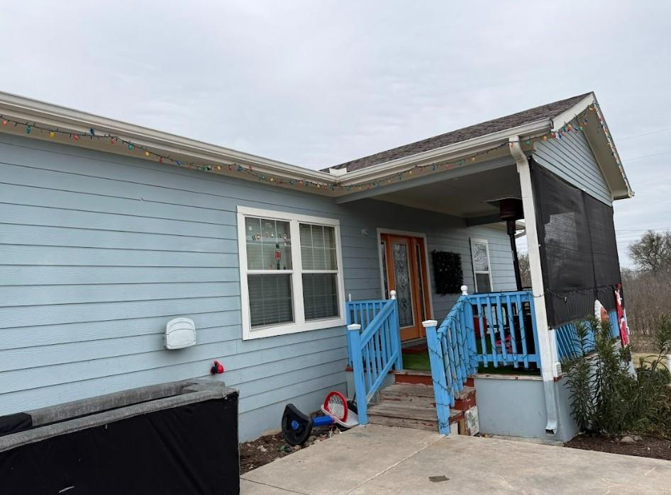 622 Longhollow Rd, Dale, TX 78616