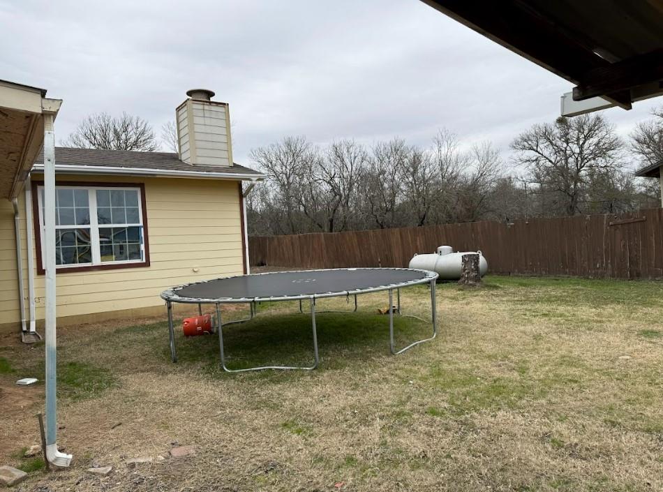 622 Longhollow Rd, Dale, TX 78616