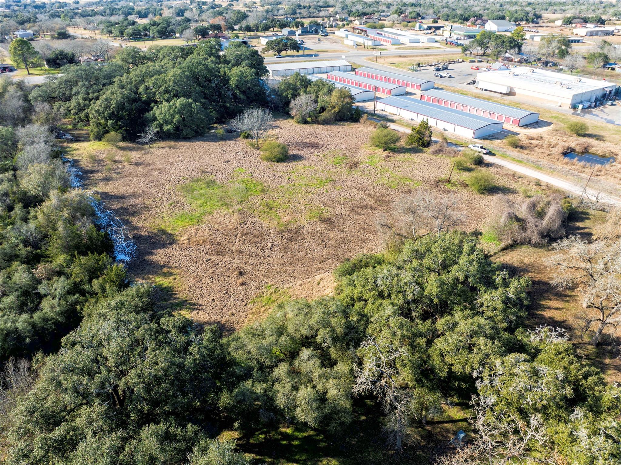 29 CR 77B, Hallettsville, TX 77964