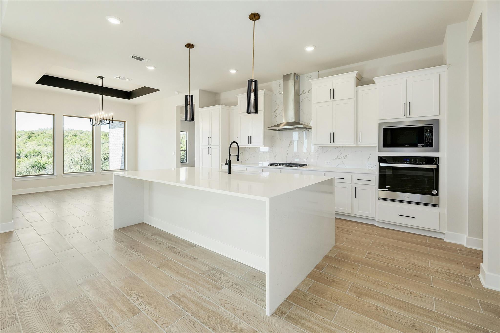 7428 Desert Needle Dr, Lago Vista, TX 78645