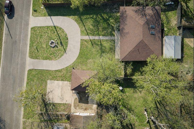 801 1/2 E Avenue C, Lampasas, TX 76550