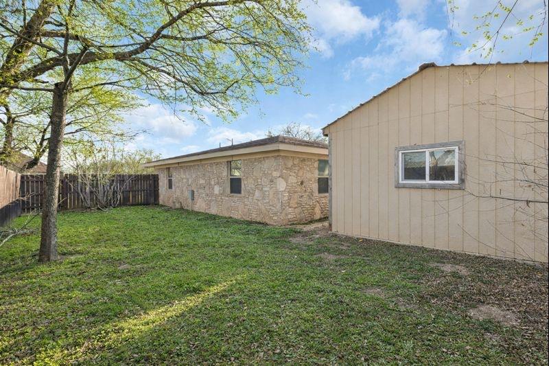801 1/2 E Avenue C, Lampasas, TX 76550