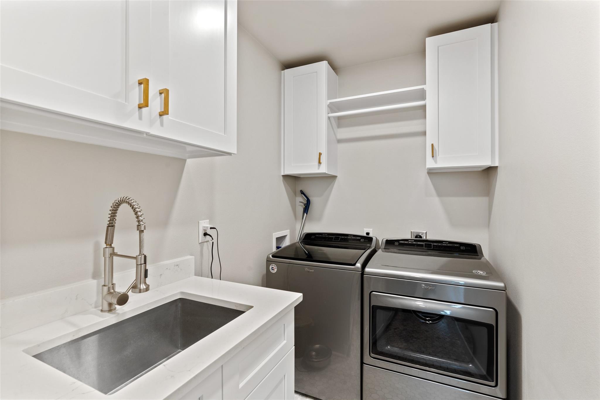 360 Nueces St # 3702, Austin, TX 78701