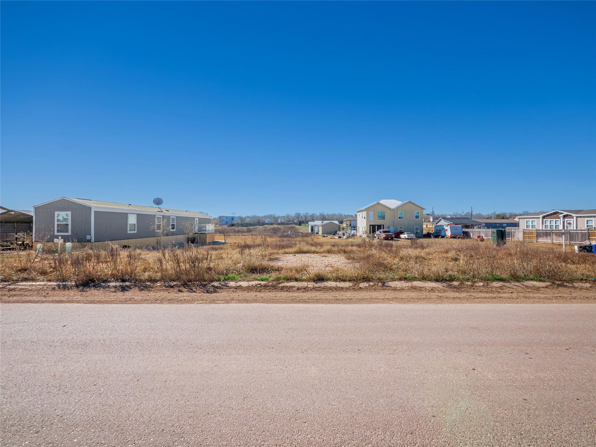 250 Margarita Dr, Dale, TX 78616
