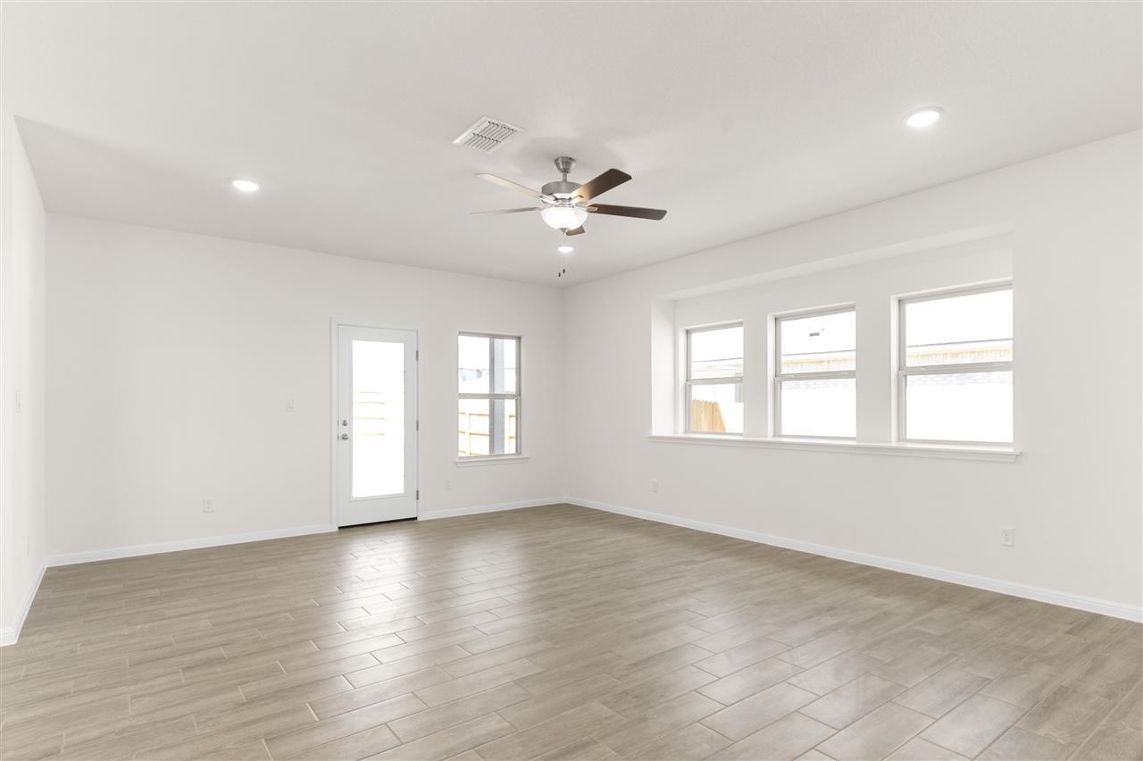 709 Paddock Ln, Georgetown, TX 78626