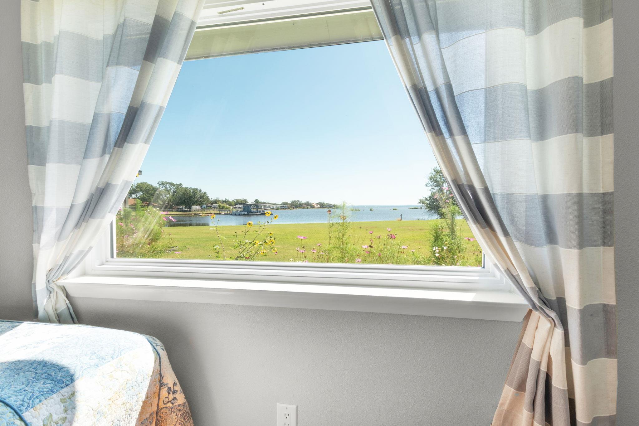 208 Iris Ln, Buchanan Dam, TX 78609