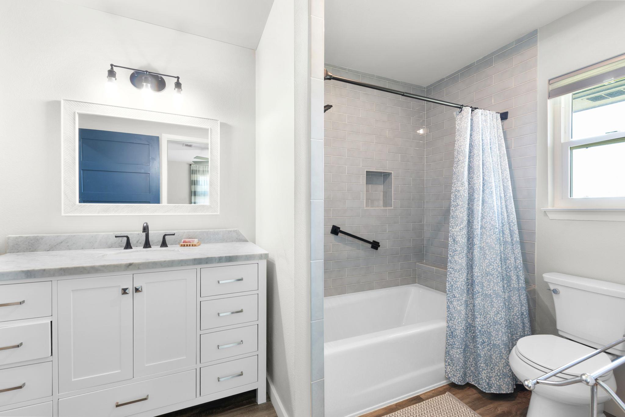 208 Iris Ln, Buchanan Dam, TX 78609