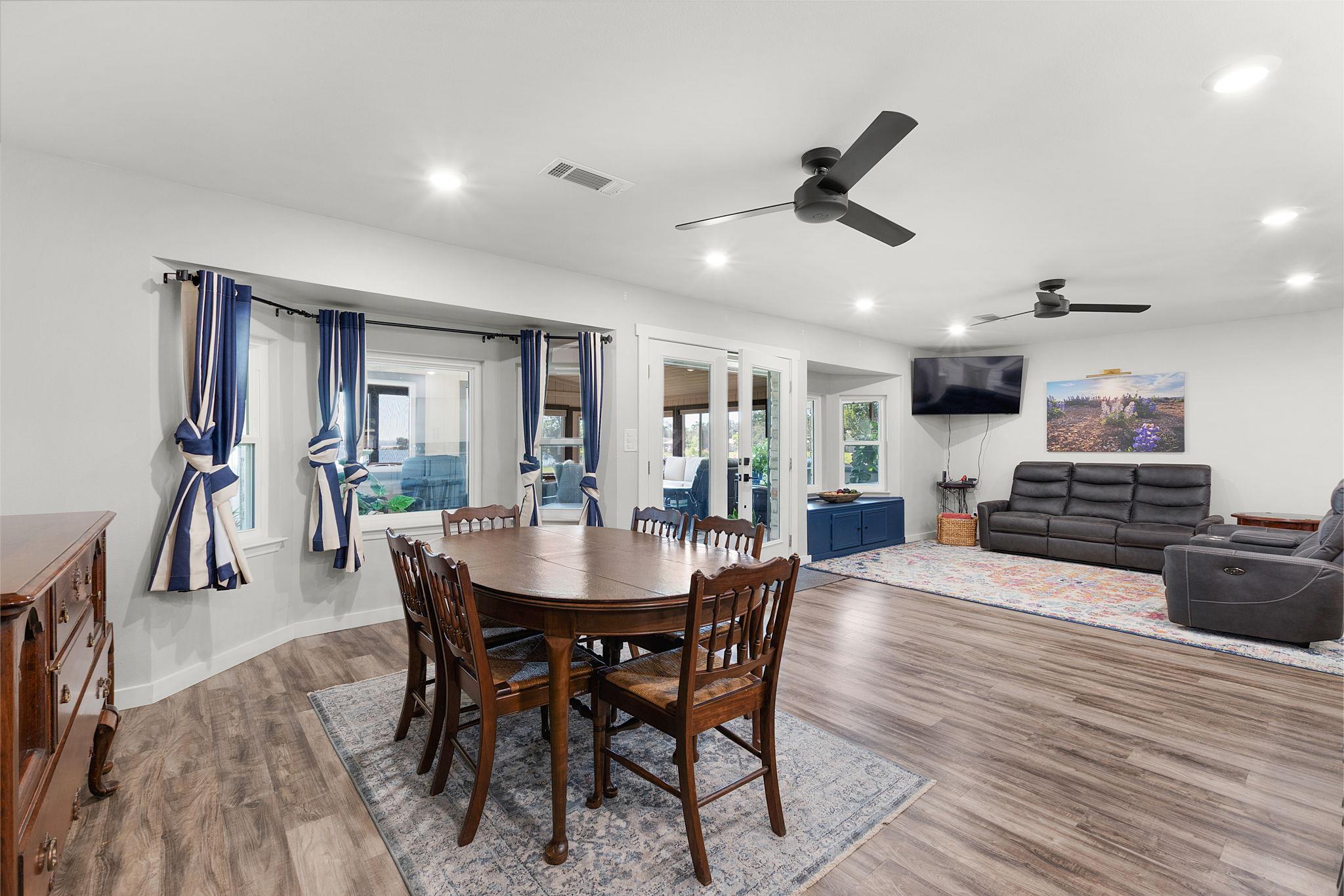 208 Iris Ln, Buchanan Dam, TX 78609