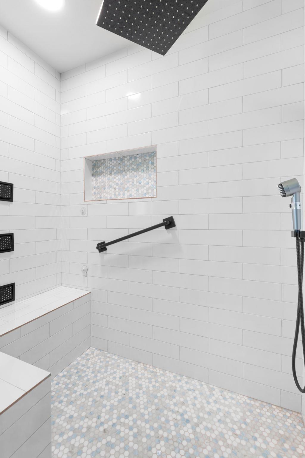 208 Iris Ln, Buchanan Dam, TX 78609