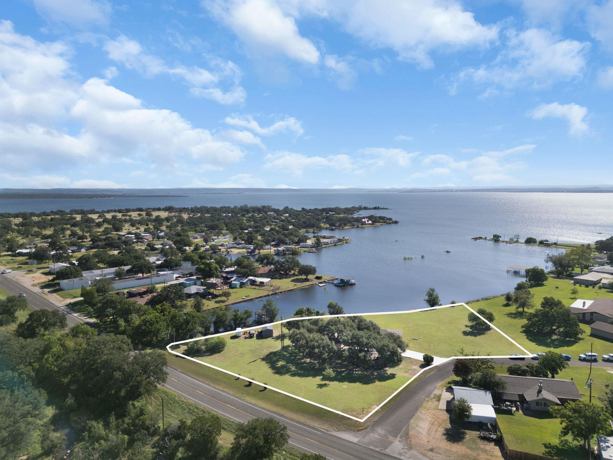 208 Iris Ln, Buchanan Dam, TX 78609