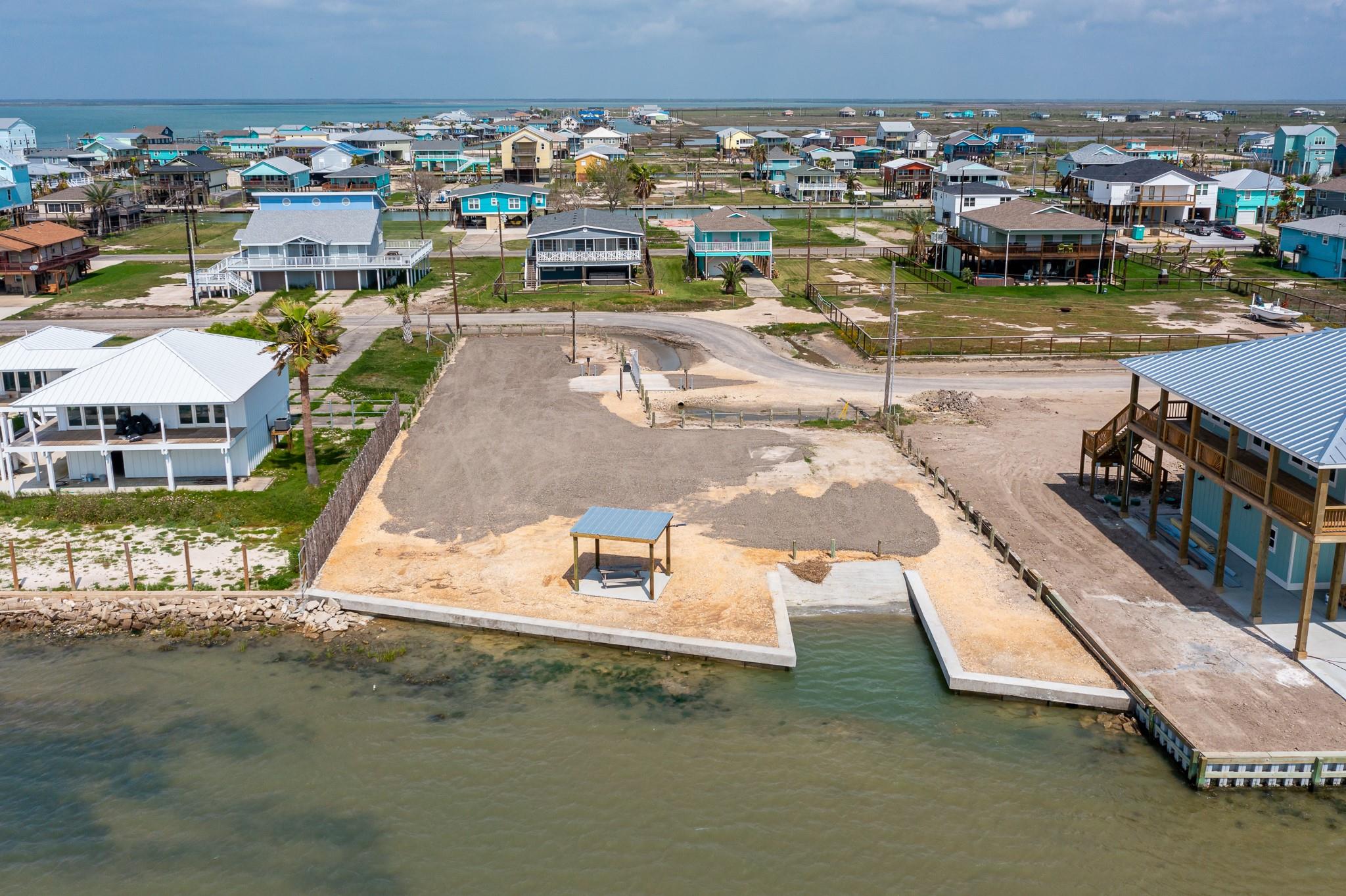 248 Post Oak Ln, Rockport, TX 78382