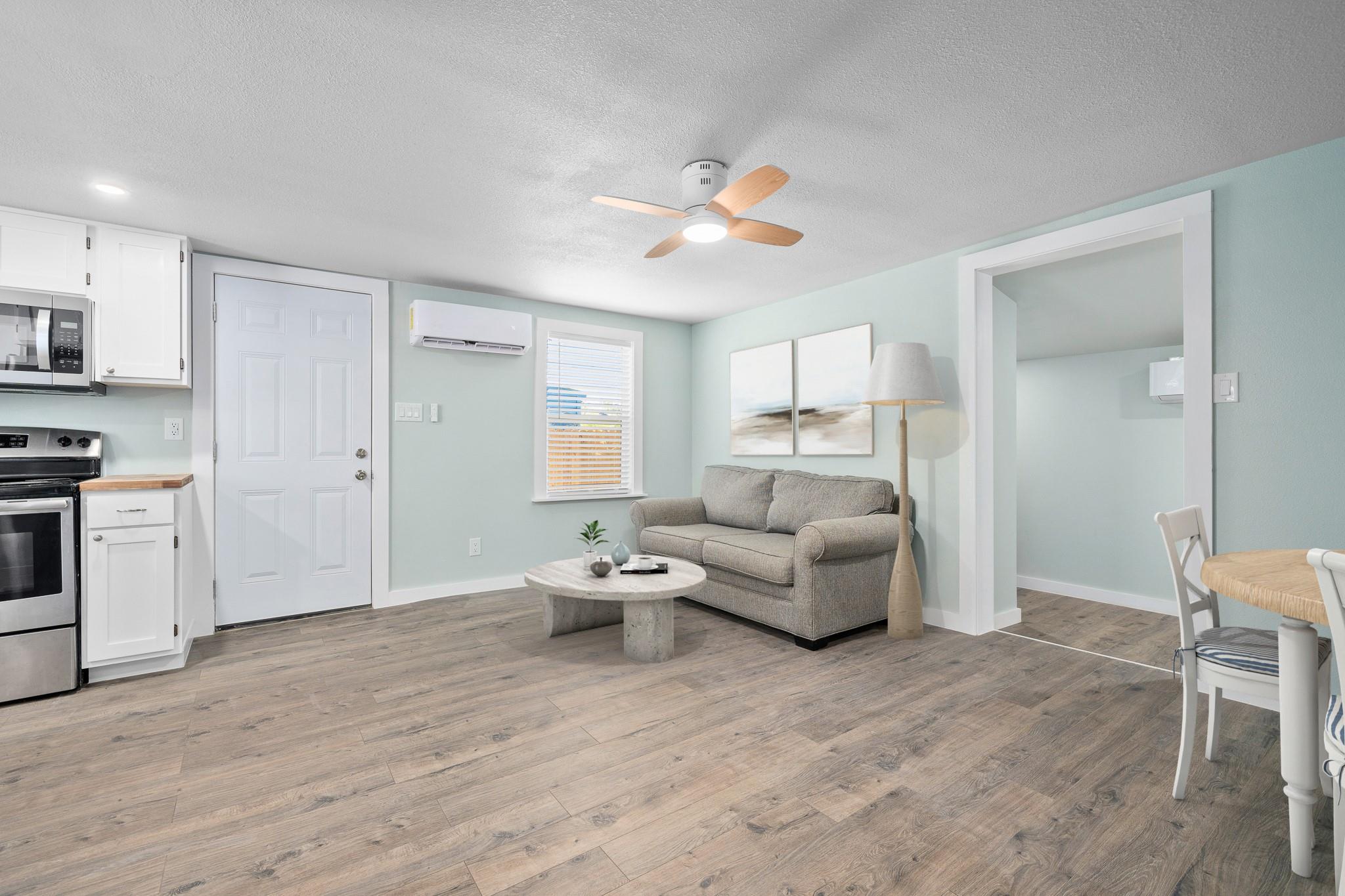 248 Post Oak Ln, Rockport, TX 78382