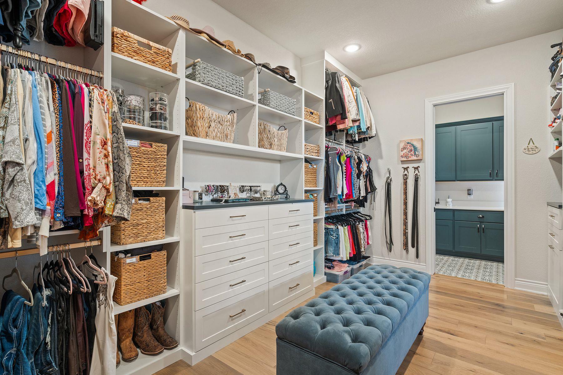 1000 Flint Ridge Trl, Georgetown, TX 78628