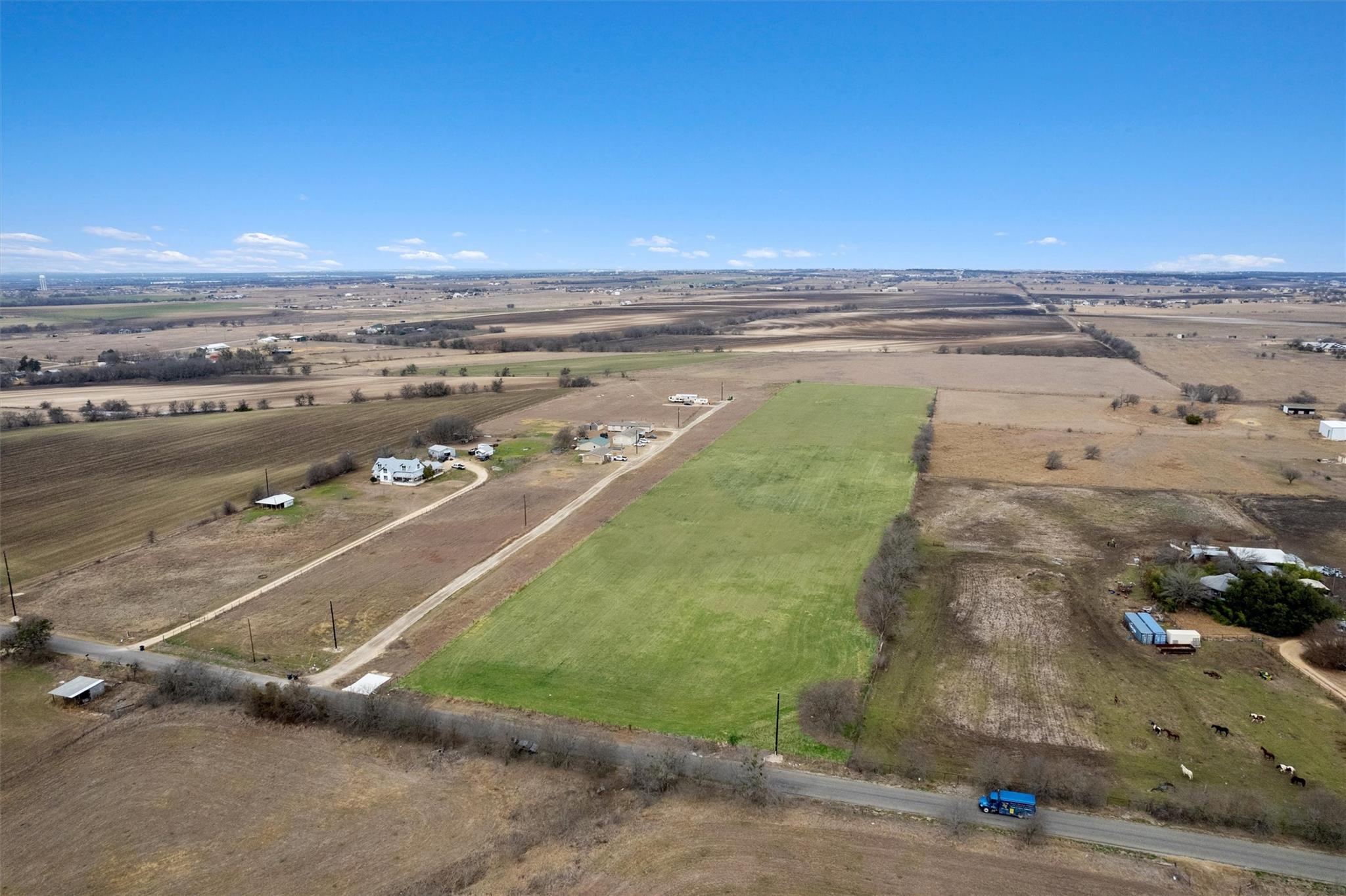 365 County Road 153, Georgetown, TX 78626