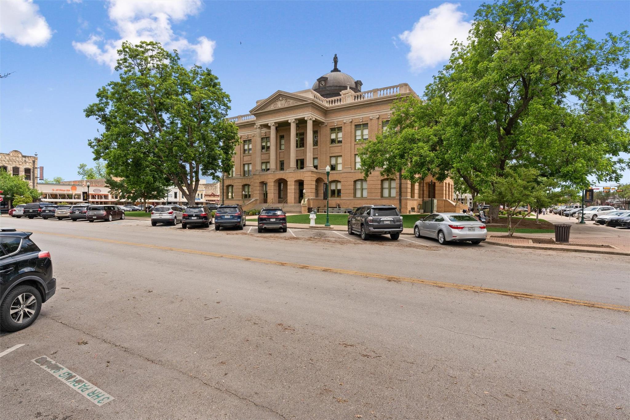 365 County Road 153, Georgetown, TX 78626
