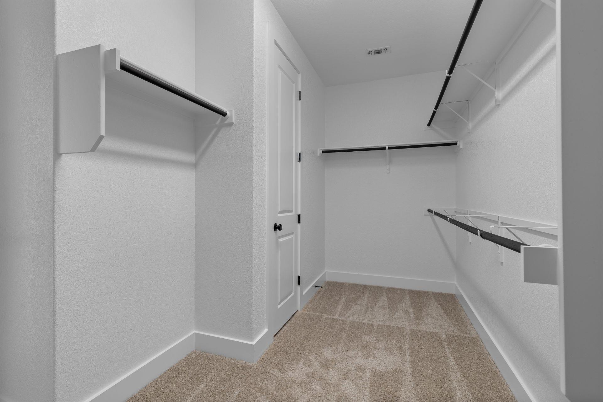 204 Smoke Signal Ct, Liberty Hill, TX 78642