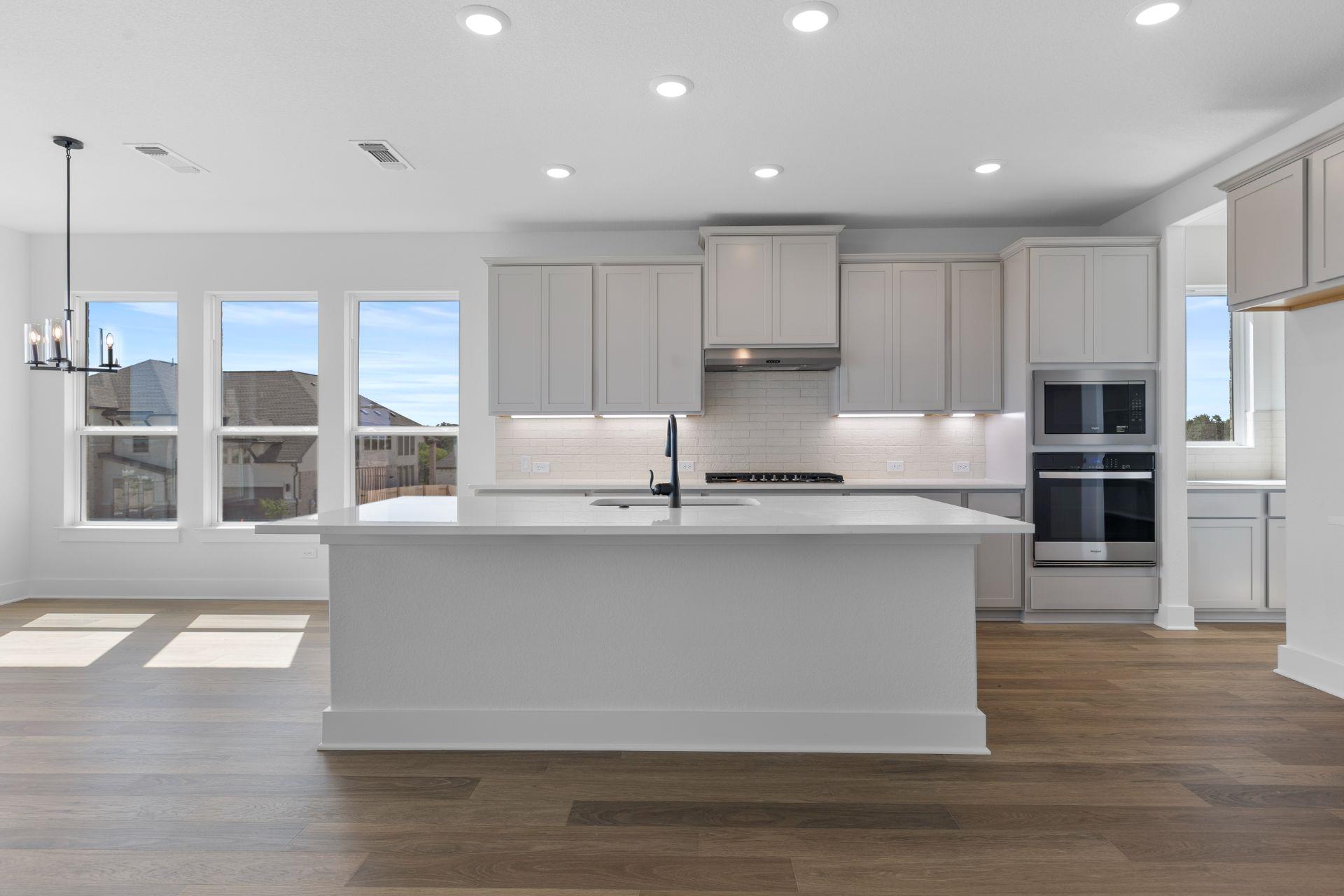 204 Smoke Signal Ct, Liberty Hill, TX 78642