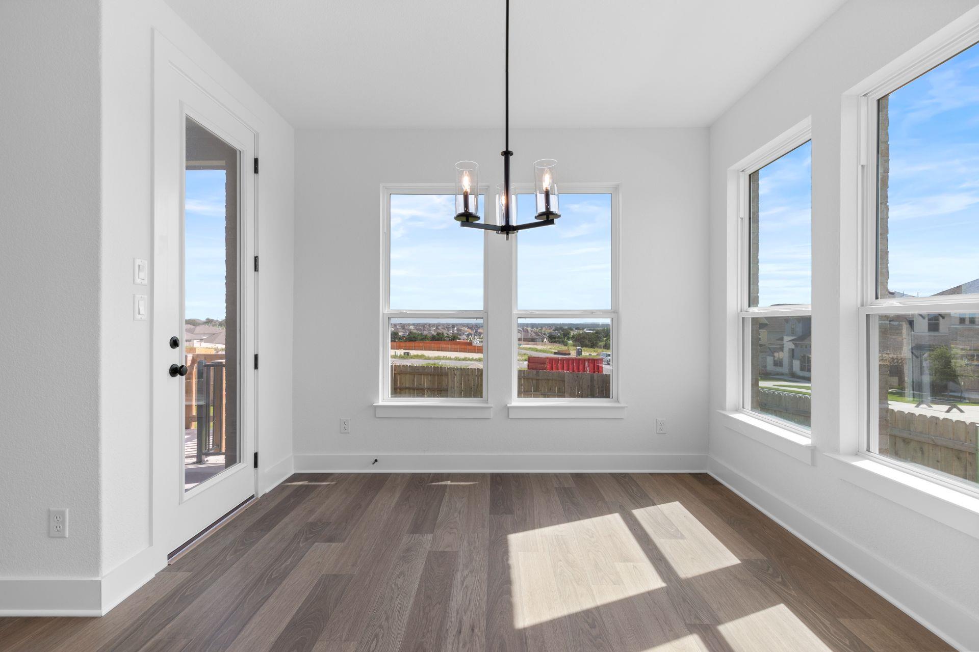 204 Smoke Signal Ct, Liberty Hill, TX 78642