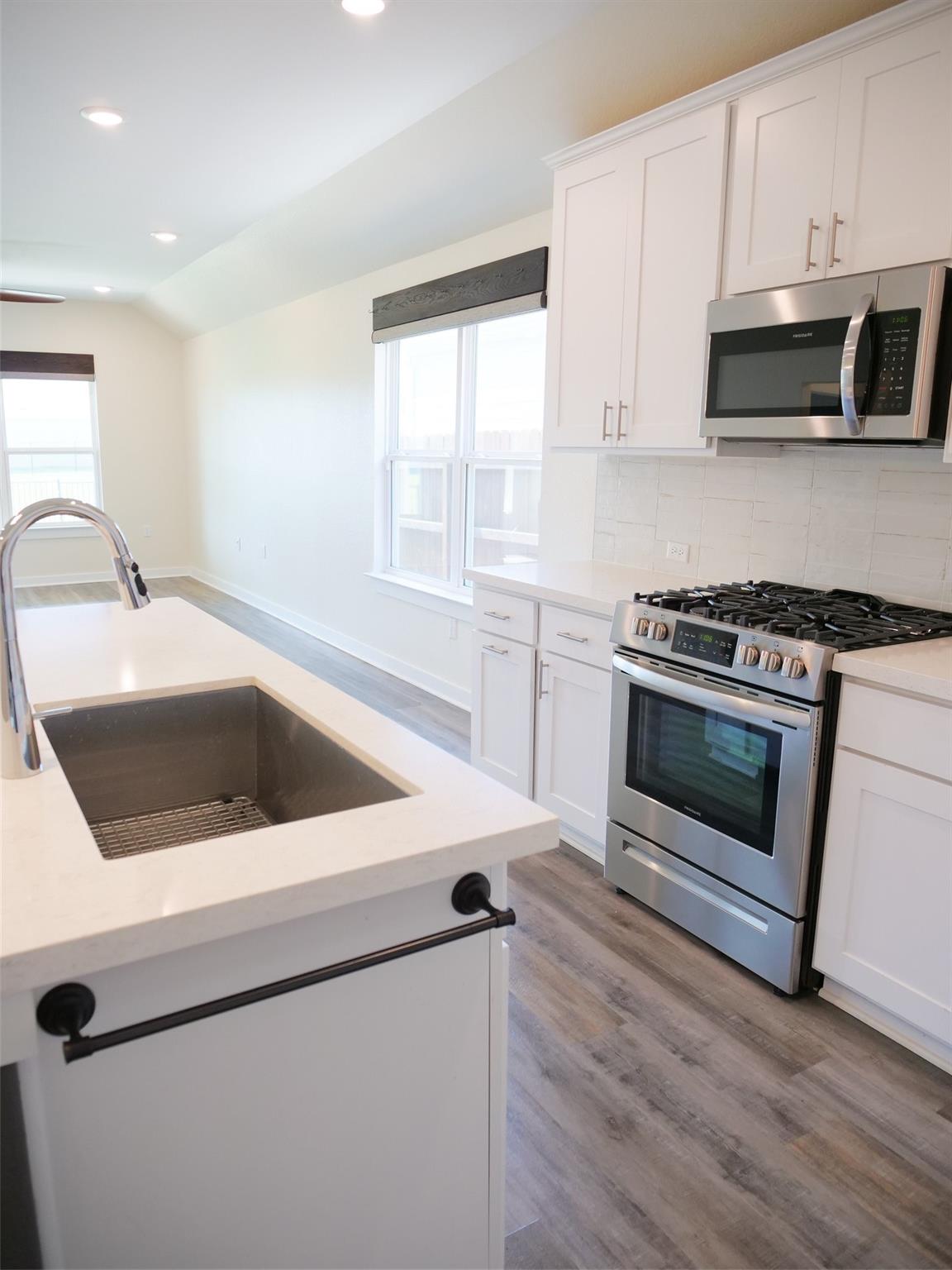 7413 Grenadine Bloom Bnd, Del Valle, TX 78617
