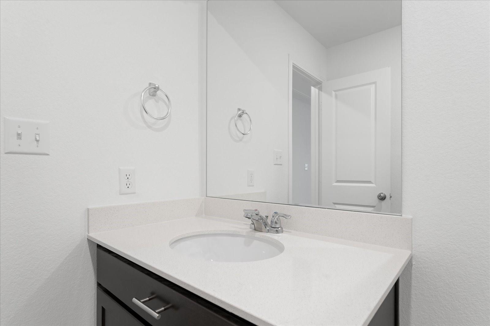 905 Powell St, Kyle, TX 78640