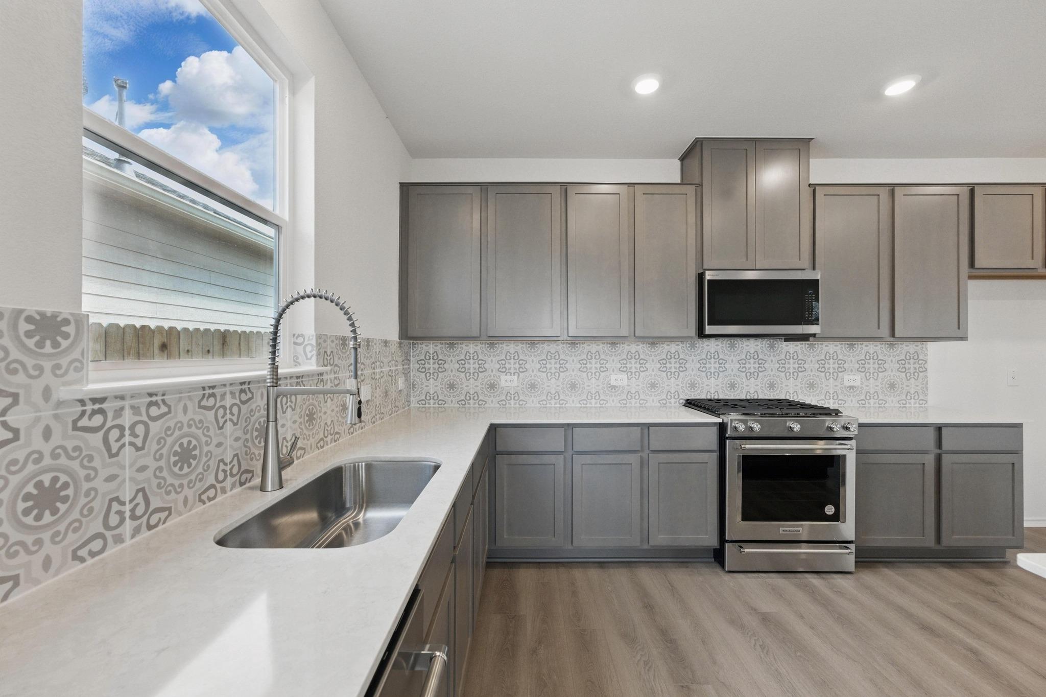 1705 Garlock Dr, Leander, TX 78641