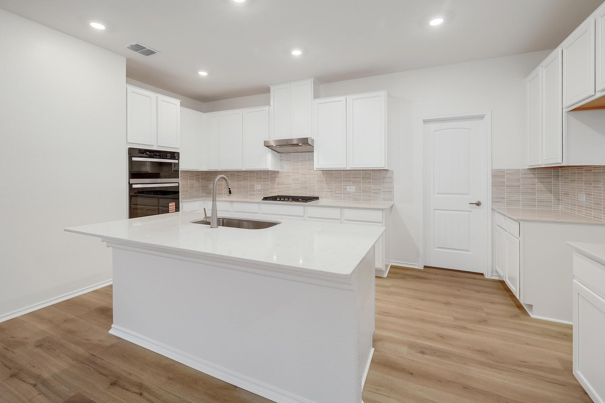 1540 Garlock Dr, Leander, TX 78641