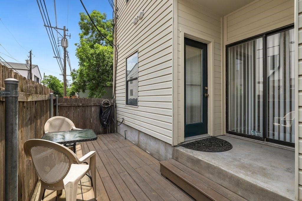 106 E 30th St # 103, Austin, TX 78705