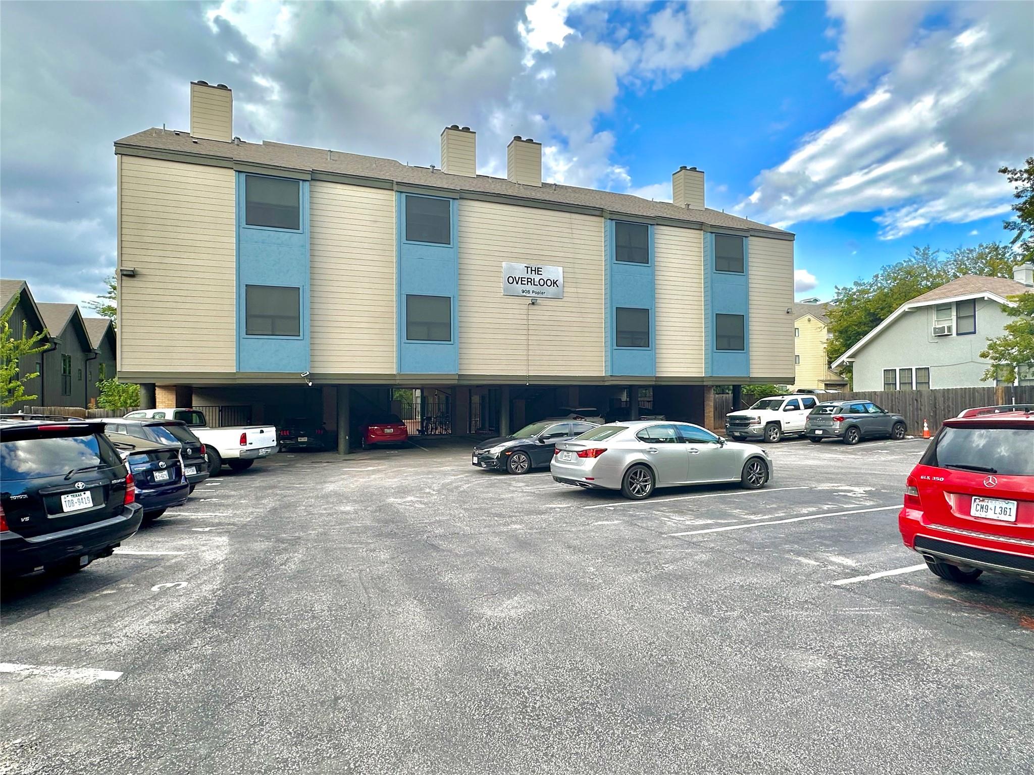 908 Poplar St # 308, Austin, TX 78705