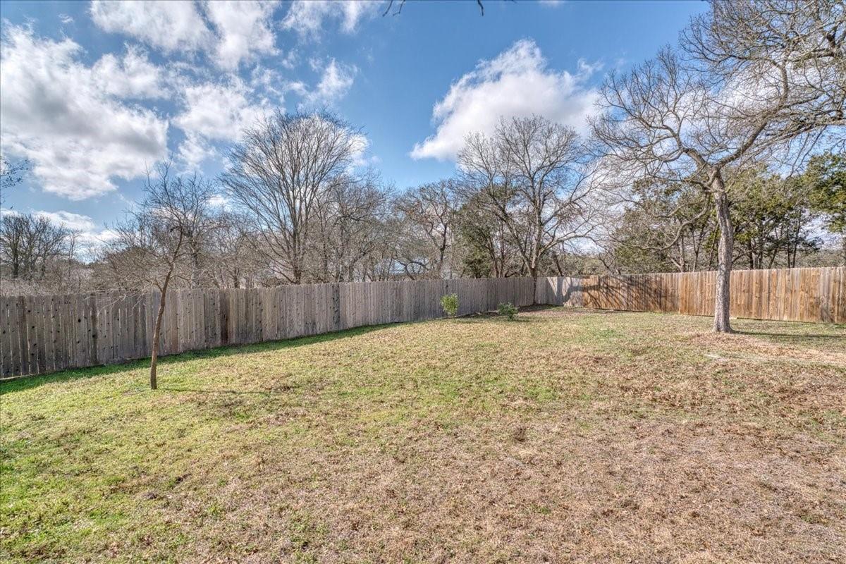 20 Saddle Rock Rdg, Wimberley, TX 78676