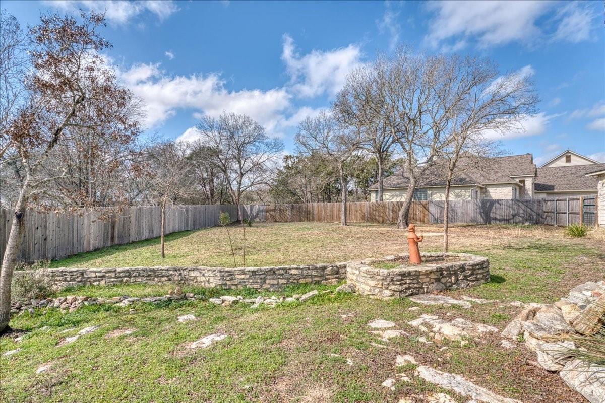 20 Saddle Rock Rdg, Wimberley, TX 78676