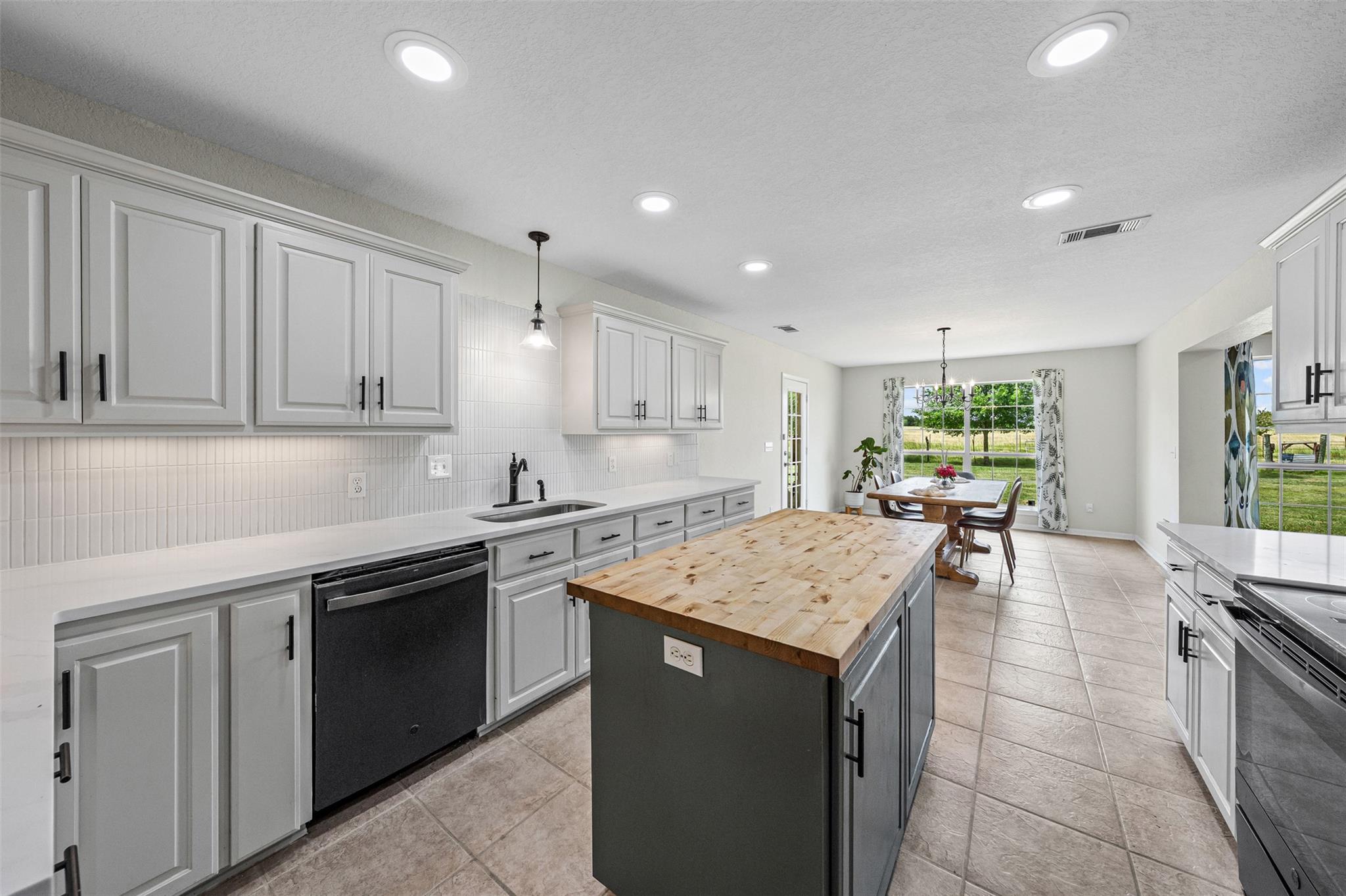 3000 W Amity Rd, Salado, TX 76571