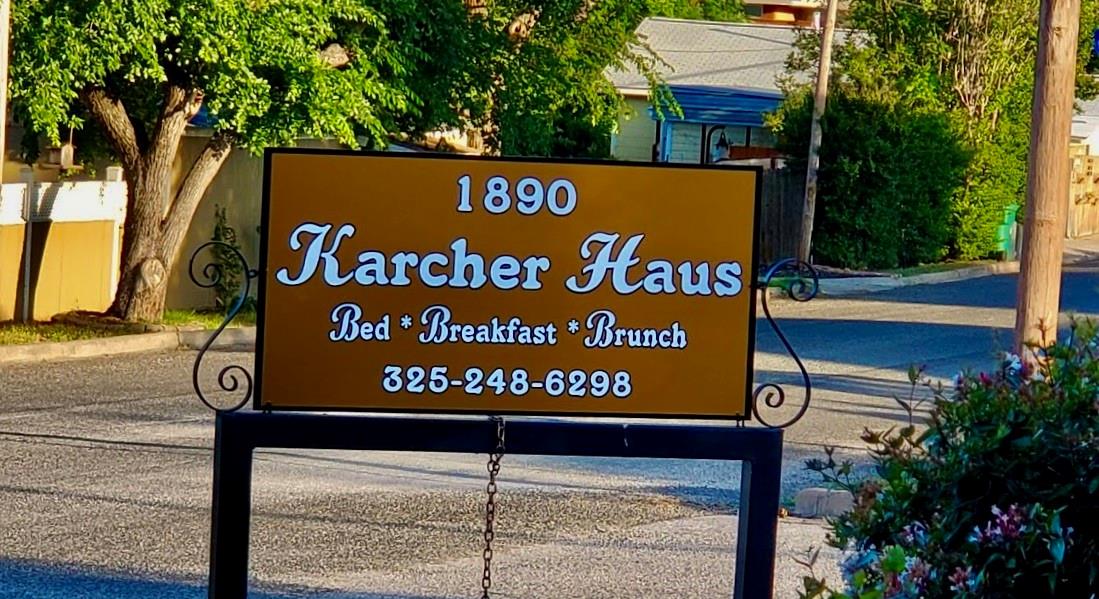 1307 WRIGHT St, Llano, TX 78643