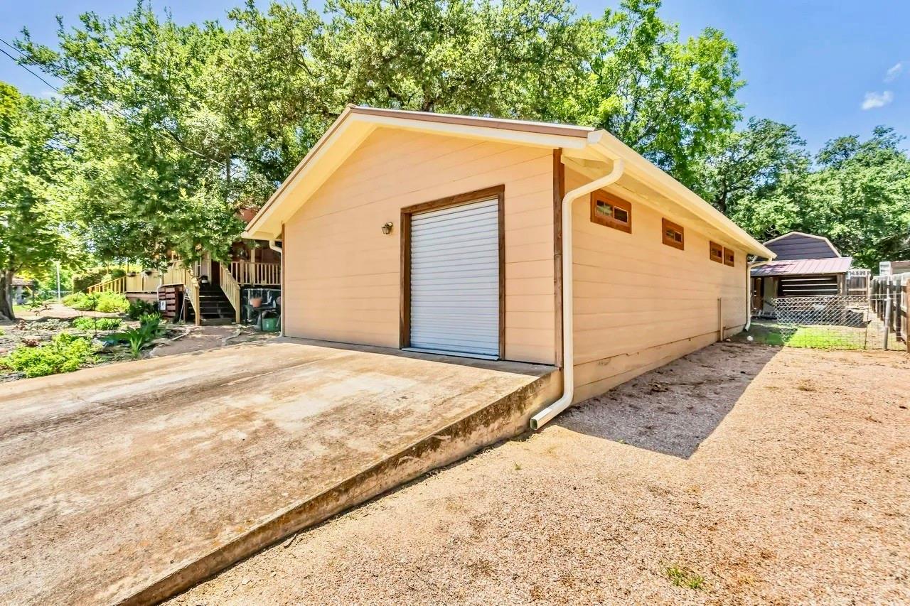 1307 WRIGHT St, Llano, TX 78643