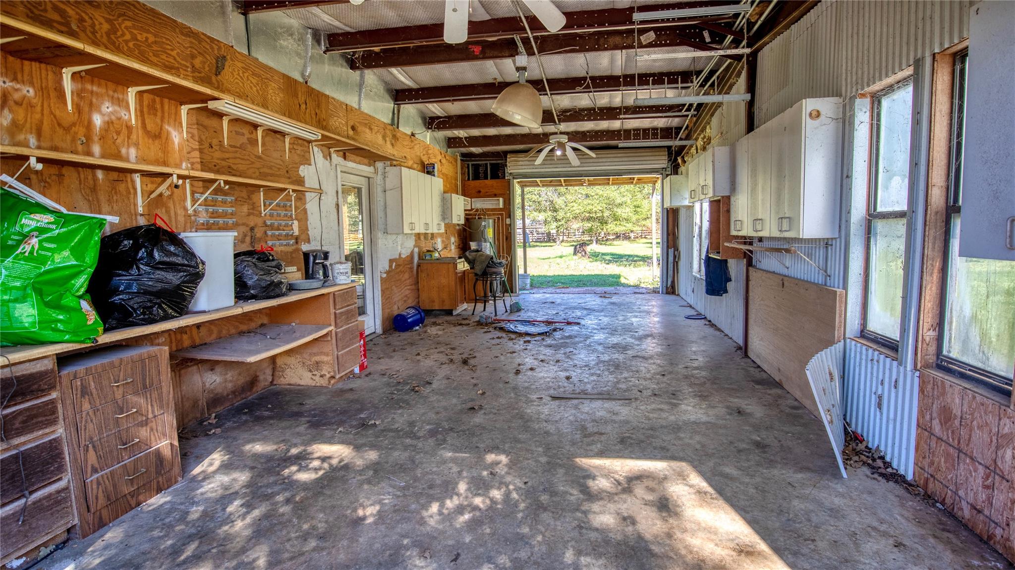 9541 Korthauer Rd, Bellville, TX 77418