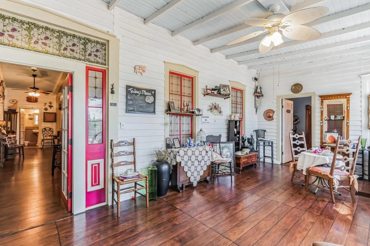 1307 WRIGHT St, Llano, TX 78643