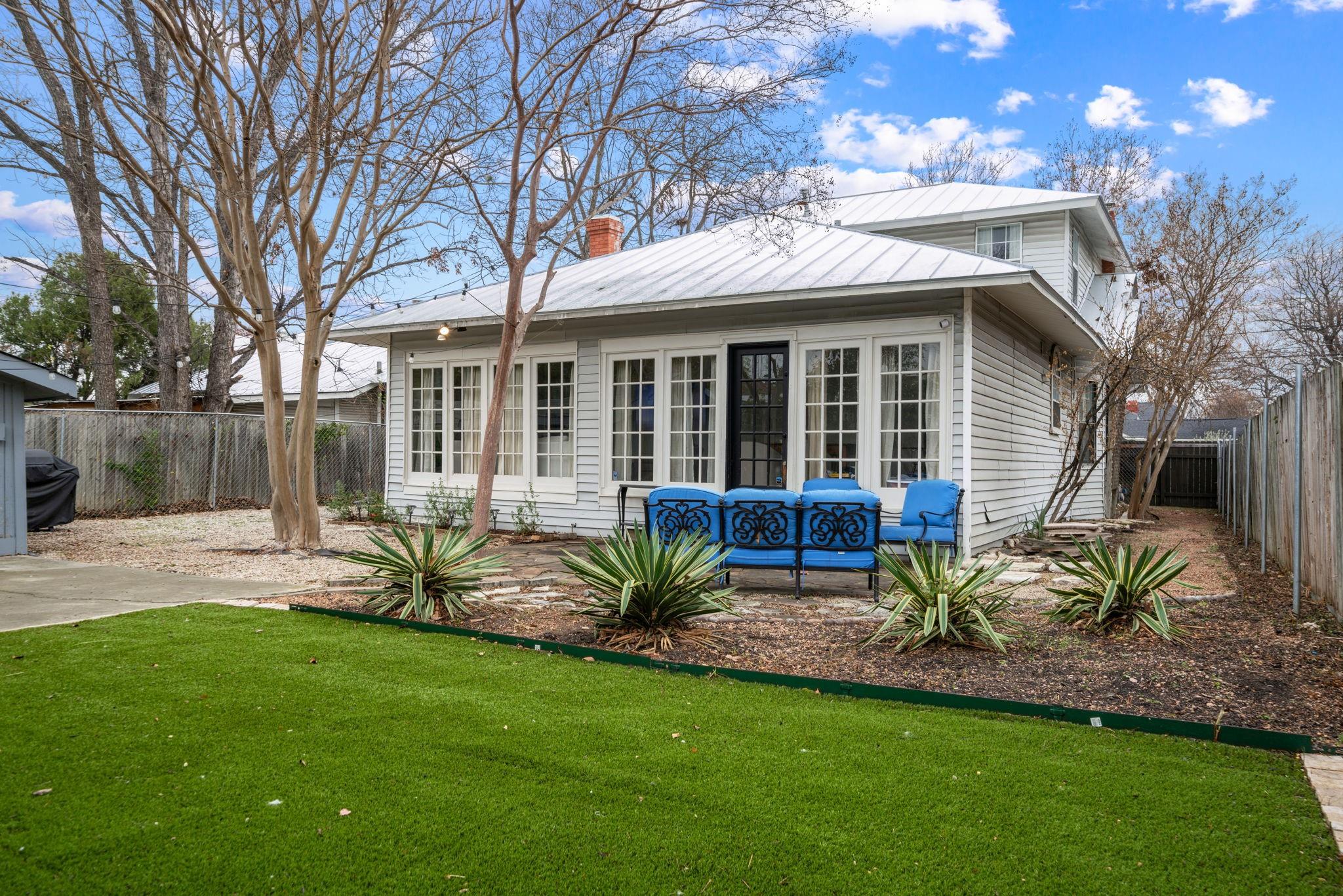 617 E Park Ave, San Antonio, TX 78212