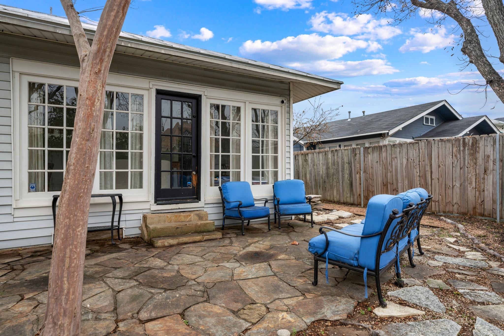 617 E Park Ave, San Antonio, TX 78212