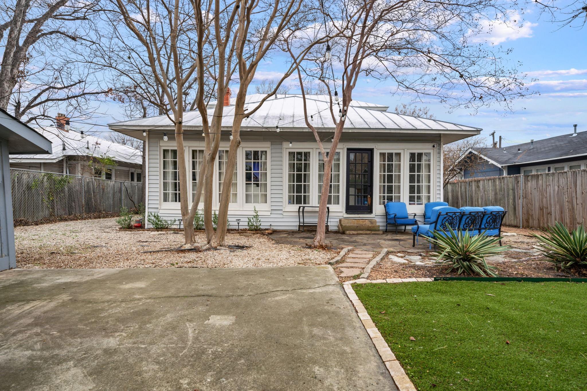 617 E Park Ave, San Antonio, TX 78212