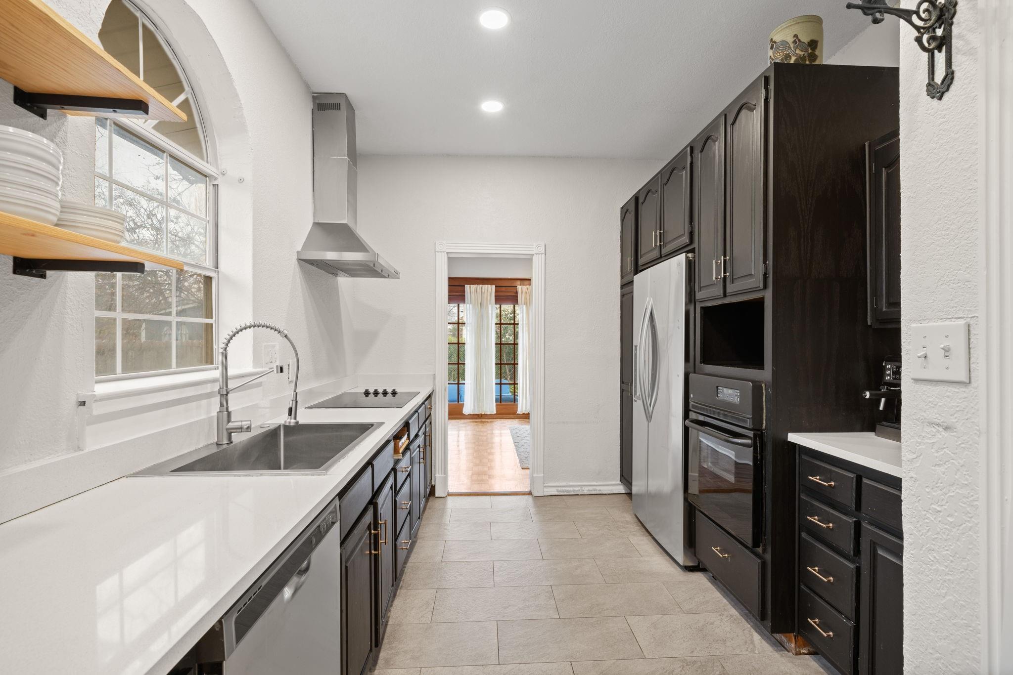 617 E Park Ave, San Antonio, TX 78212