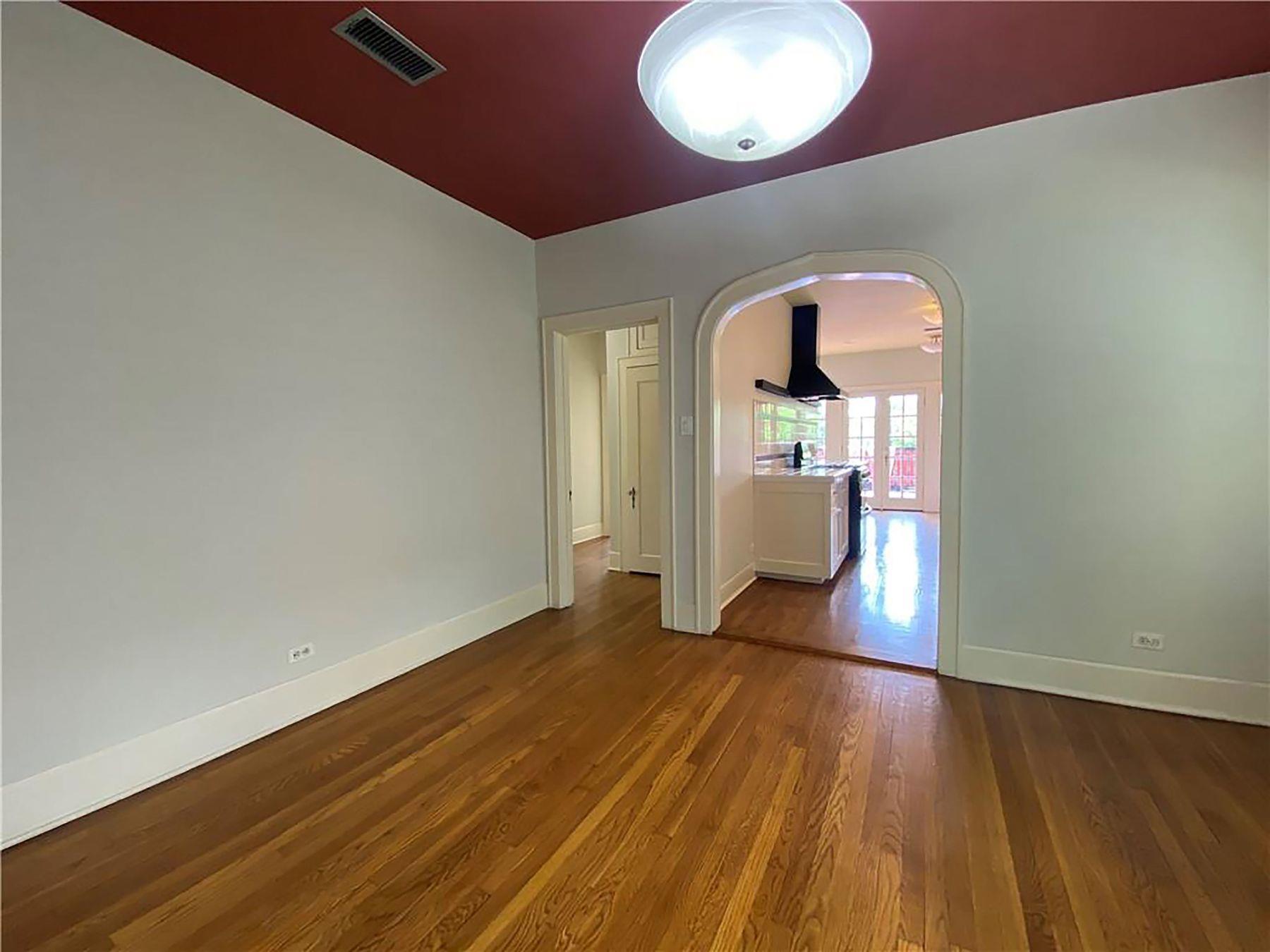 609 Texas, Austin, TX 78705