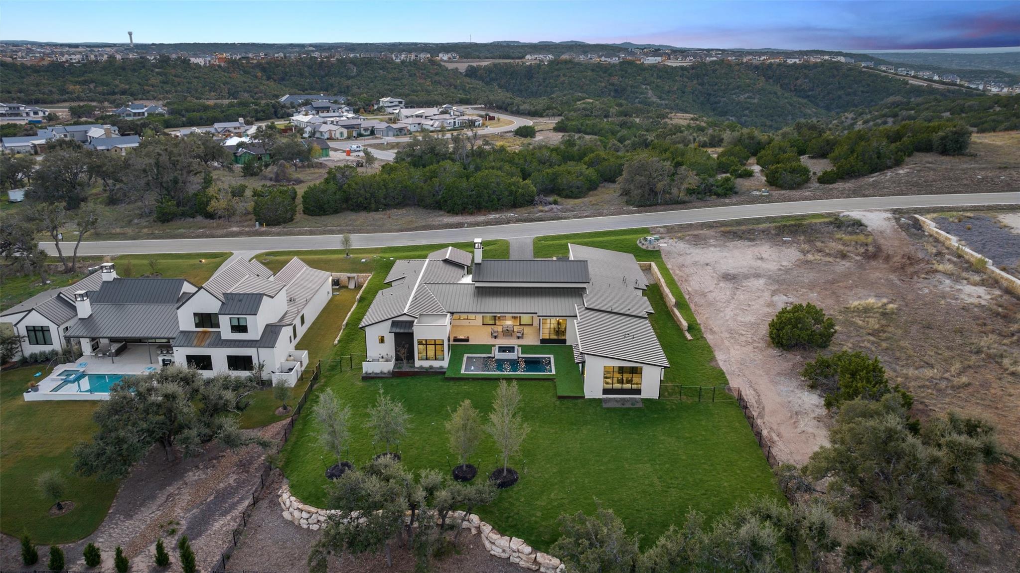 5801 Twin Peaks Trce, Austin, TX 78738