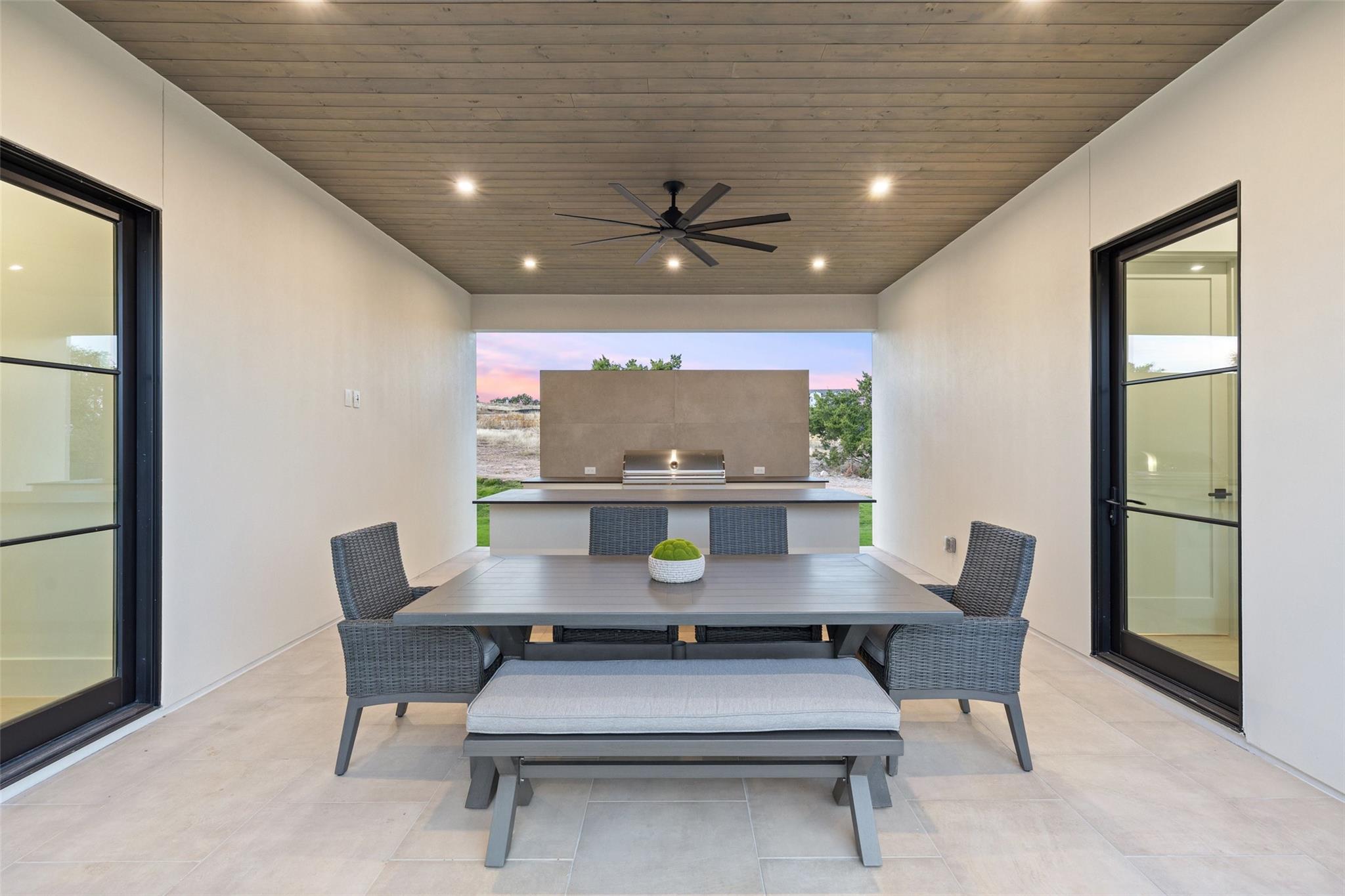 5801 Twin Peaks Trce, Austin, TX 78738