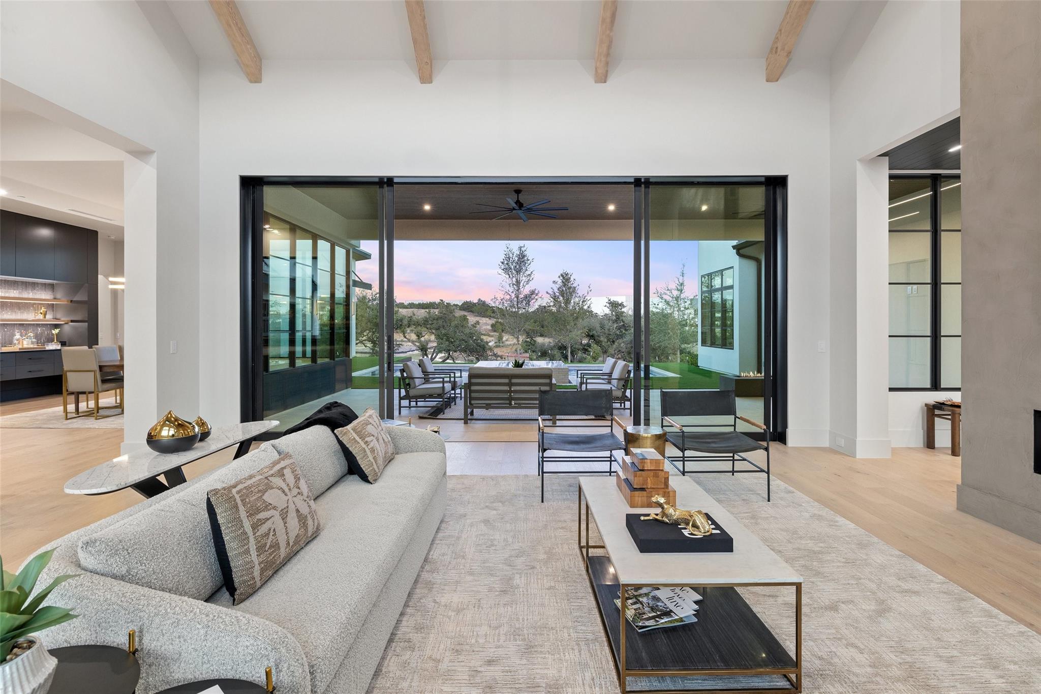 5801 Twin Peaks Trce, Austin, TX 78738