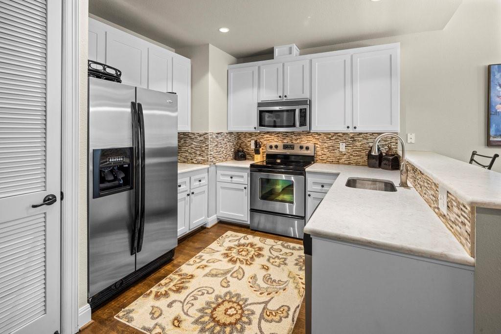 1001 The Cape Rd # 16, Horseshoe Bay, TX 78657