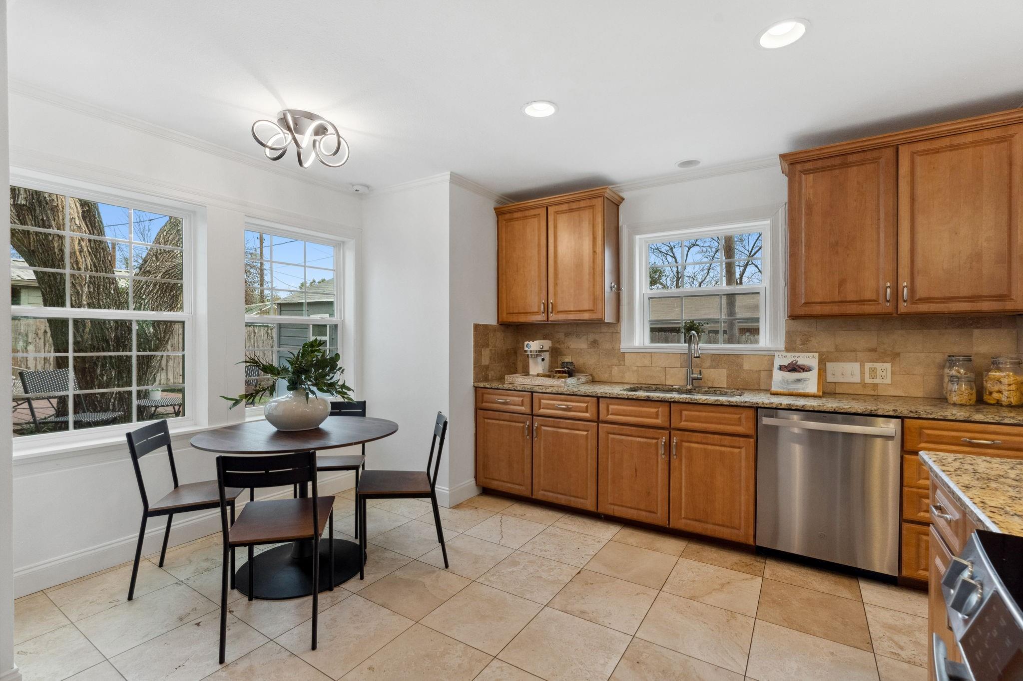 2108 Glendale Pl, Austin, TX 78704